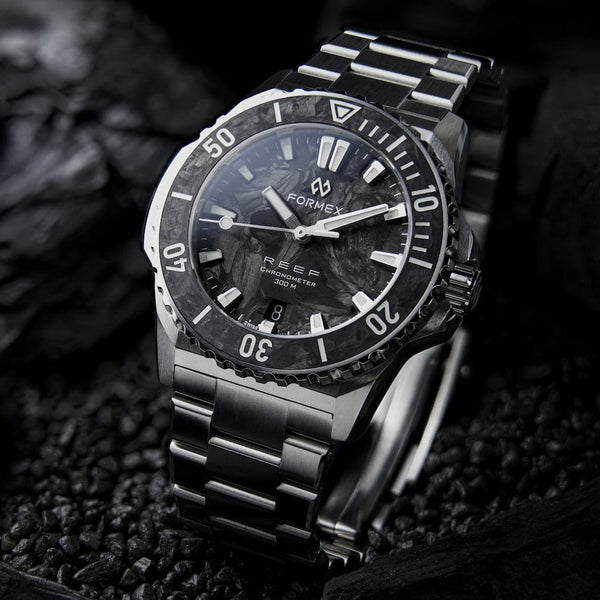 Formex Reef 39.5mm Dive Watch with Forged Carbon Dial and Bezel #2201.1.6399.100