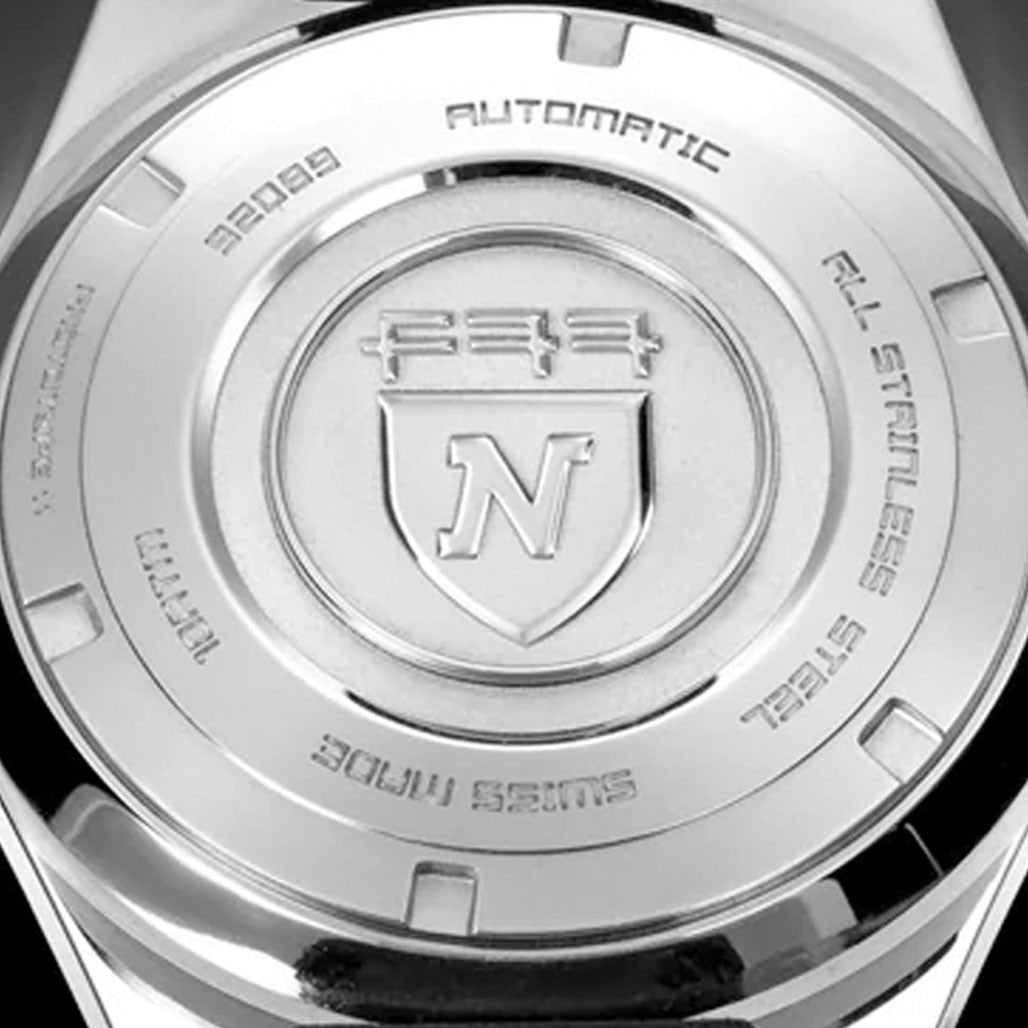 バッチ Nivada Grenchen 37mm F77 Watch with Black Tapisserie Dial#69000A77