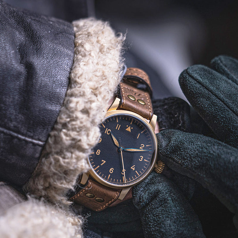 Laco Munster Bronze Type A Dial Swiss Automatic Pilot Watch with Sapphire Crystal #862149 wrist