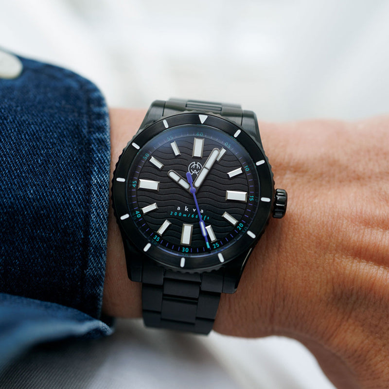 Henry Archer Akva Automatic Dive Watch with Black Dial, DLC Case and Bracelet #HAC-AKV-ULT-3LI wrist