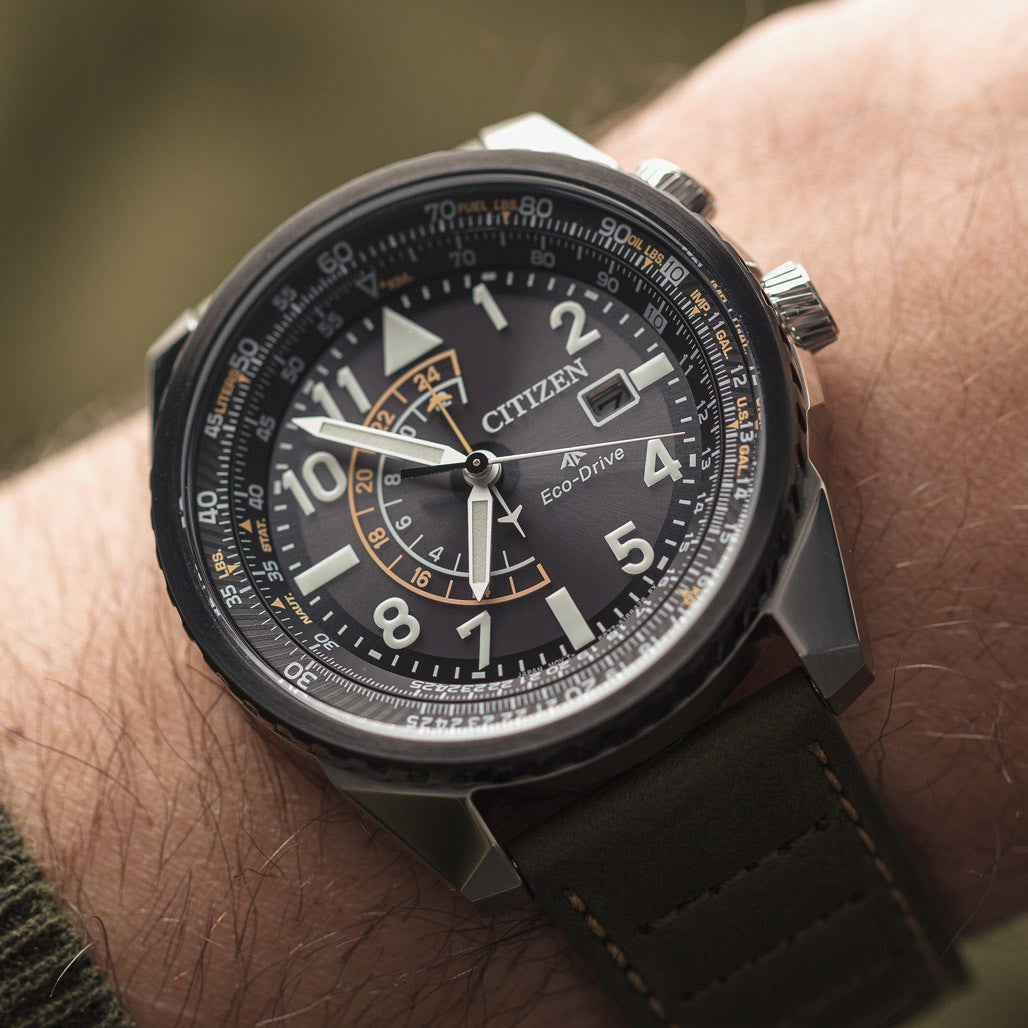BRUNT トライベーション　ブラック Citizen Eco-Drive Nighthawk with Black Dial and Green Leather