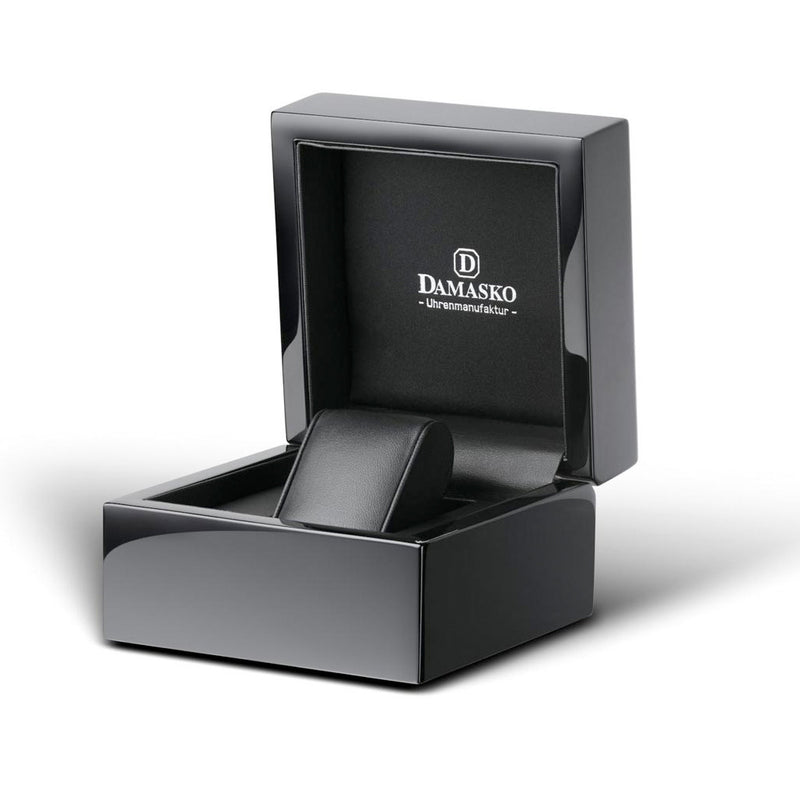 Damasko 42mm Chronograph with a Stopwatch and a 12-hour Totalizer #DC86/2-Or box