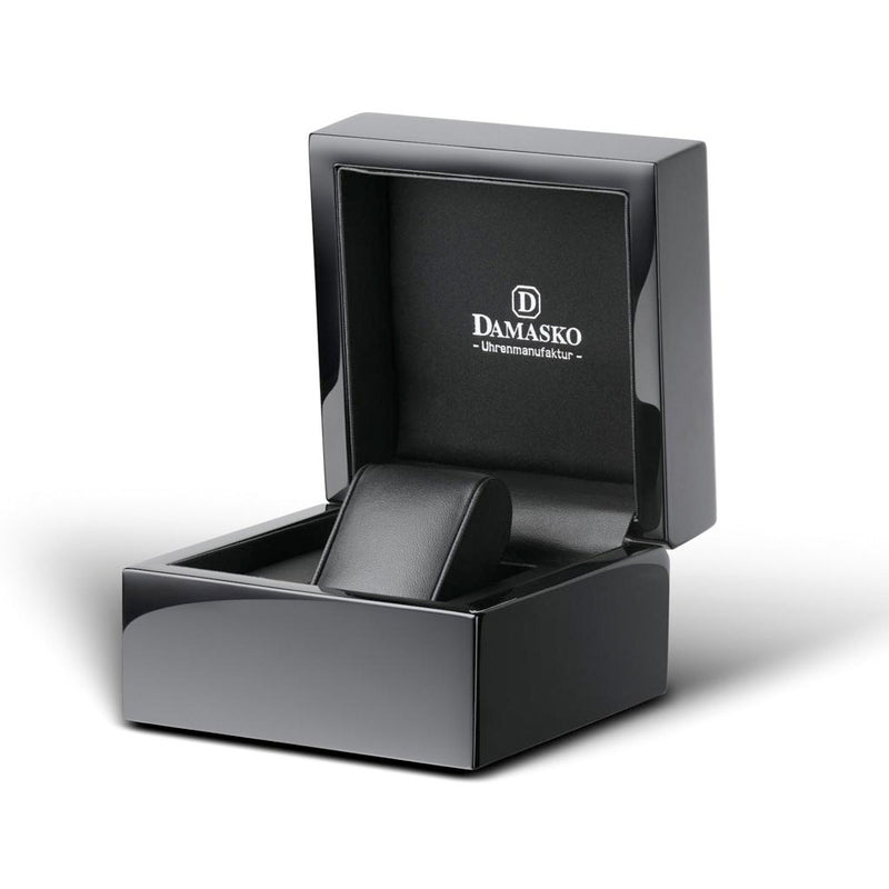 Damasko Swiss DS30 Automatic with a 39mm Bead-Blasted Submarine Steel Case #DS30