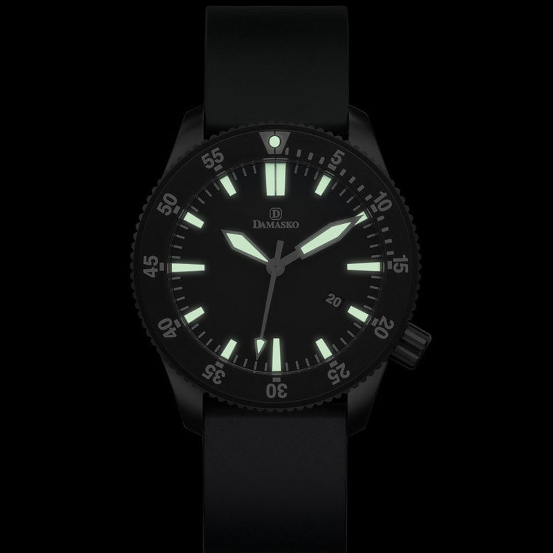 Damasko Automatic 300M Dive watch with in-house Movement DSub50 Lume