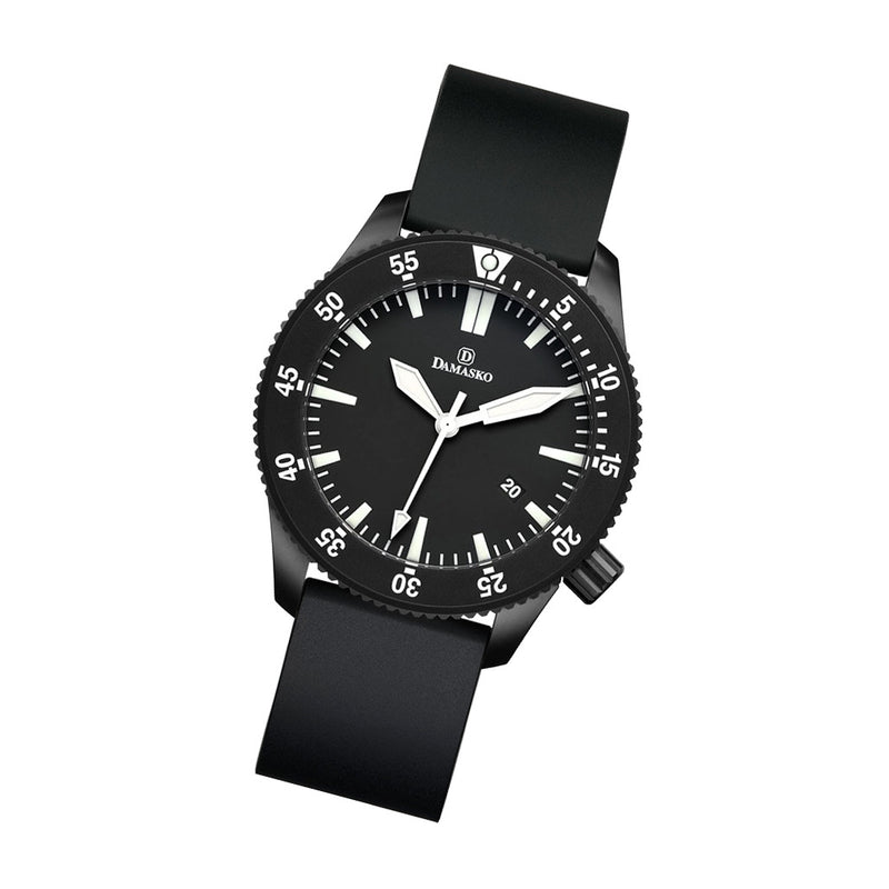 Damasko Automatic 300M Dive watch with in-house Movement DSub50 Tilt
