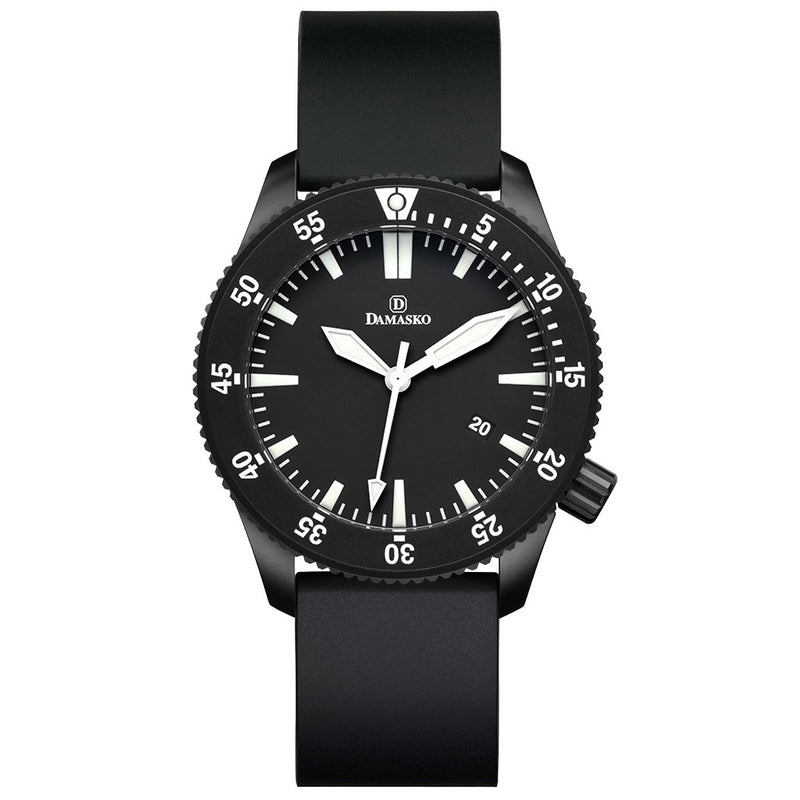 Damasko Automatic 300M Dive watch with in-house Movement DSub50 Zoomed