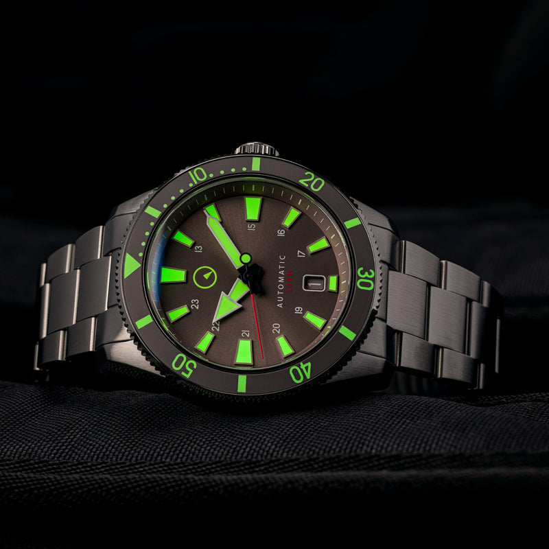 Islander Southold 42mm Automatic Dive Watch with Grey Dial #ISL-118 lume