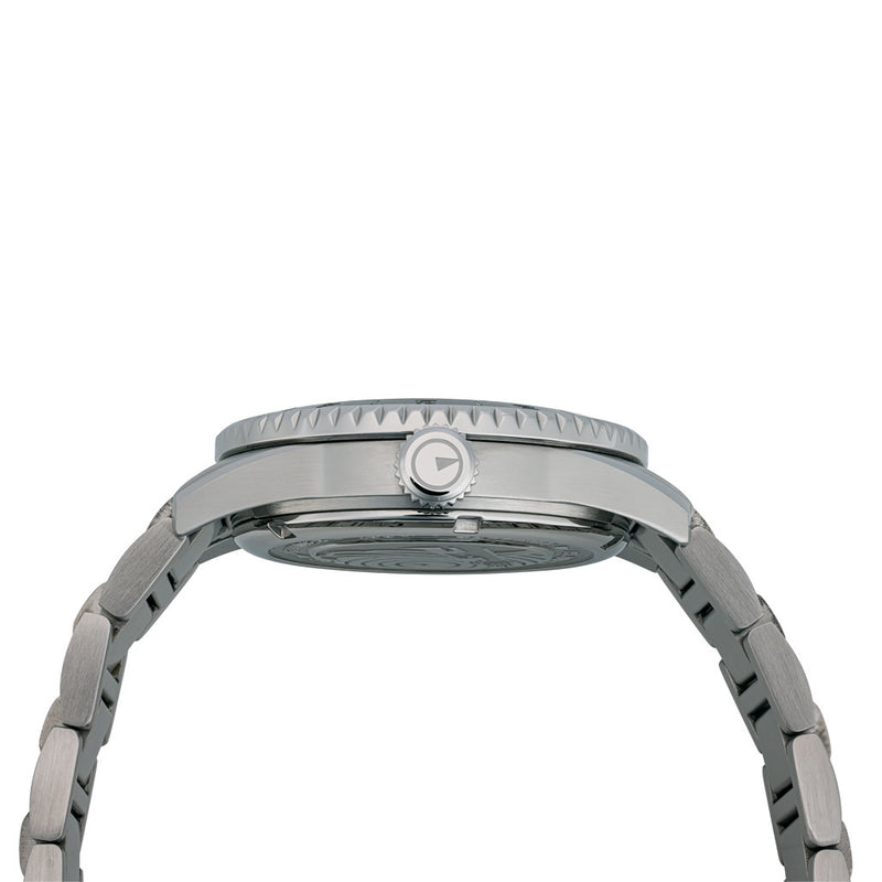 Islander Greenport 39mm Dive Watch with White Dial and Blue Accents #ISL-253