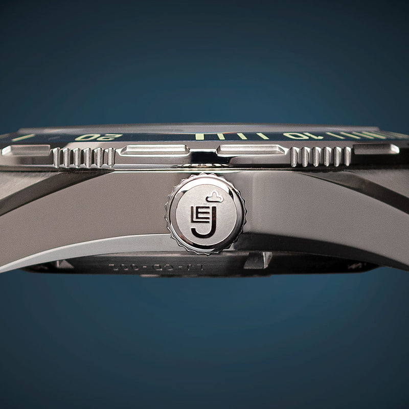 Le Jour Coral Automatic Swiss Dive Watch with Grey Textured Dial #LJ-CD-003 crown