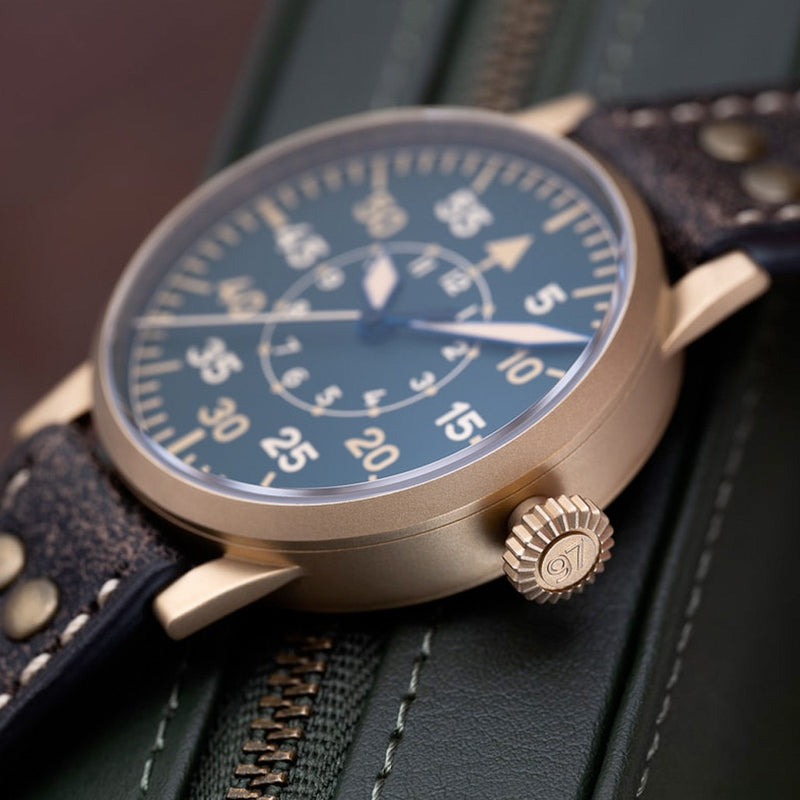 Laco Limited "Edition 97" Bronze Automatic Flieger #862160 lifestyle