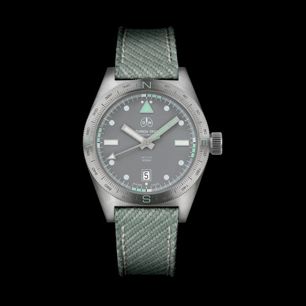 Ollech & Wajs Swiss Automatic M-110 Dive Watch with Compass Bezel #OW-M-110