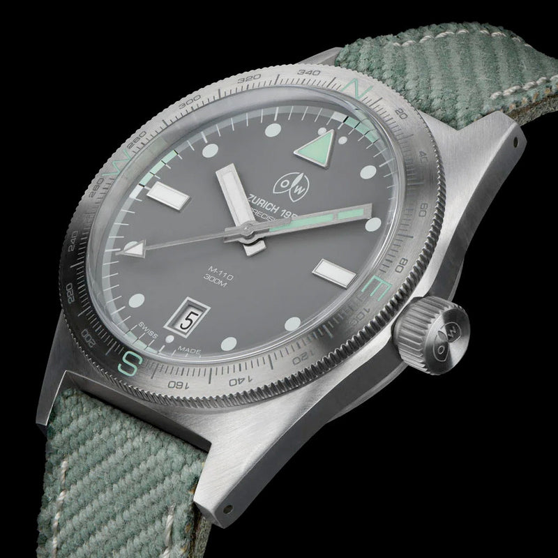 Ollech & Wajs Swiss Automatic M-110 Dive Watch with Compass Bezel #OW-M-110