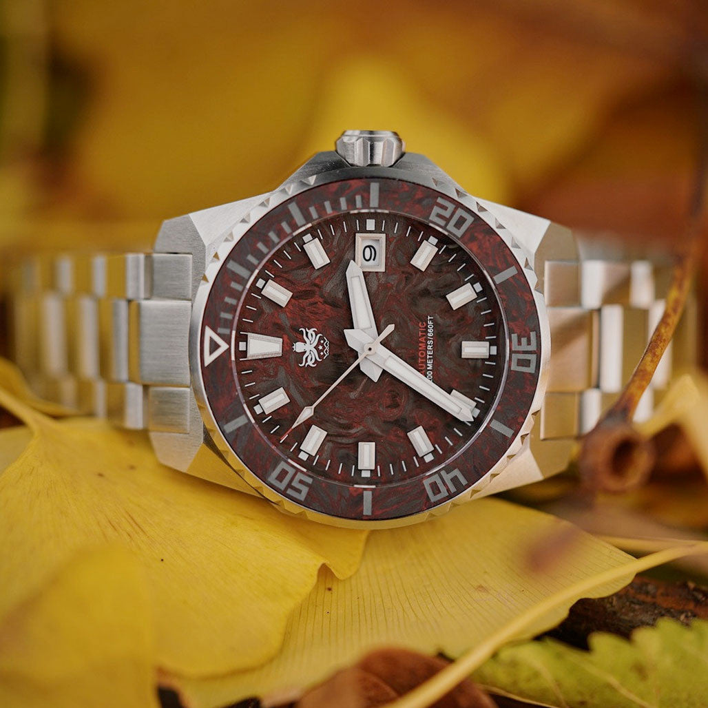 ホウボウ Phoibos Leviathan 40mm Dive Watch with Red Forged Carbon Fiber