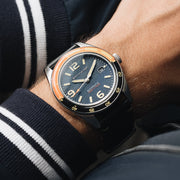 The Spinnaker Fleuss is inspired by the golden age of the dive watch, the Fleuss is built with a nod to nostalgia.