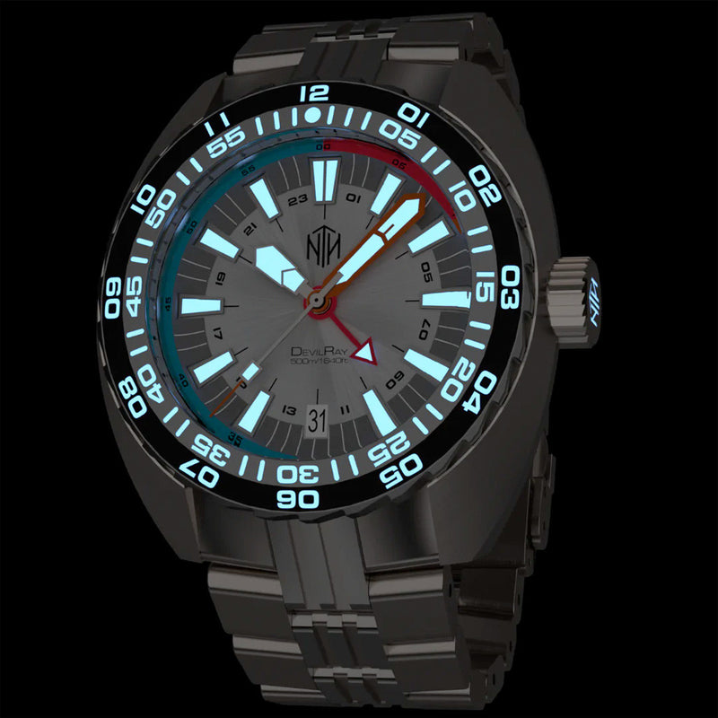 NTH DevilRay 500-Meter Automatic Dive Watch with White Dial and GMT Function #WW-NTH-DRWG lume