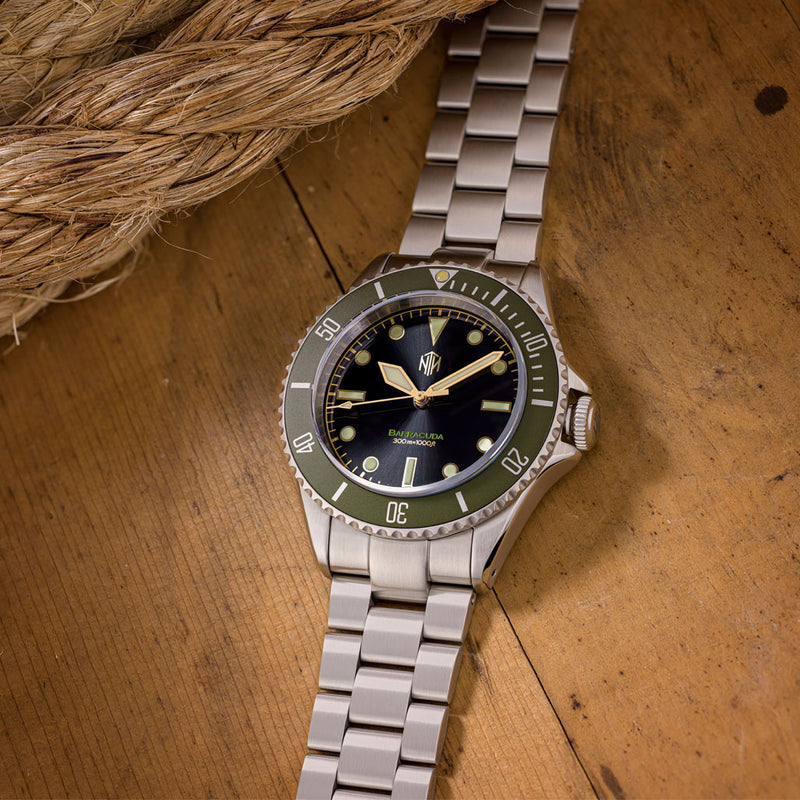 NTH Legends Series Barracuda Vintage Green Dive Watch without Date #WW-NTHL-BVGN