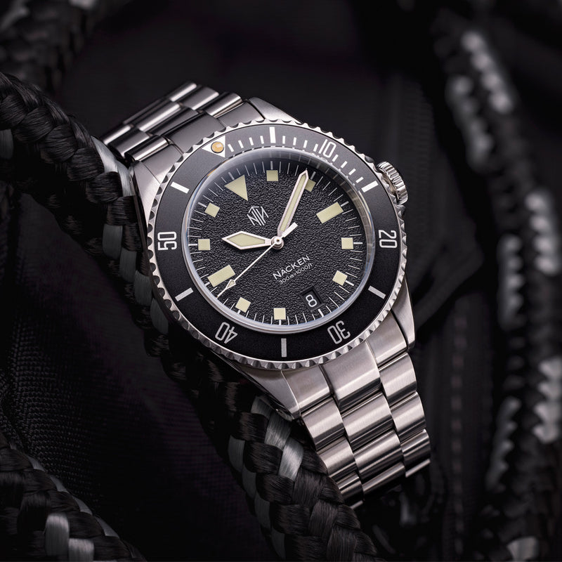 NTH Legends Series Näcken Vintage Black Dive Watch with Date #WW-NTHL-NVKD