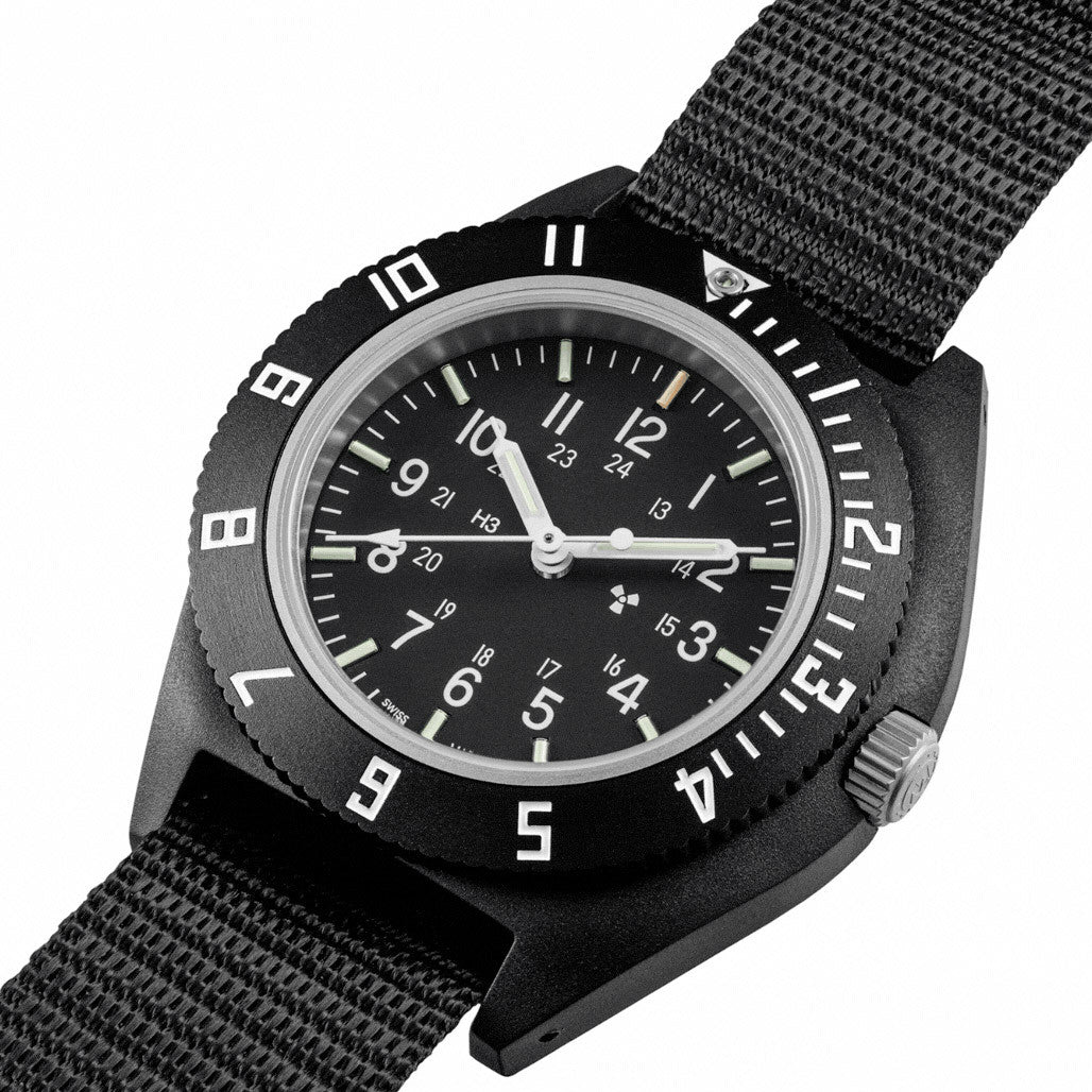 マリアンヌ0 Marathon 41mm Cerashell Quartz Pilot's Navigator Watch (CSNAV-D