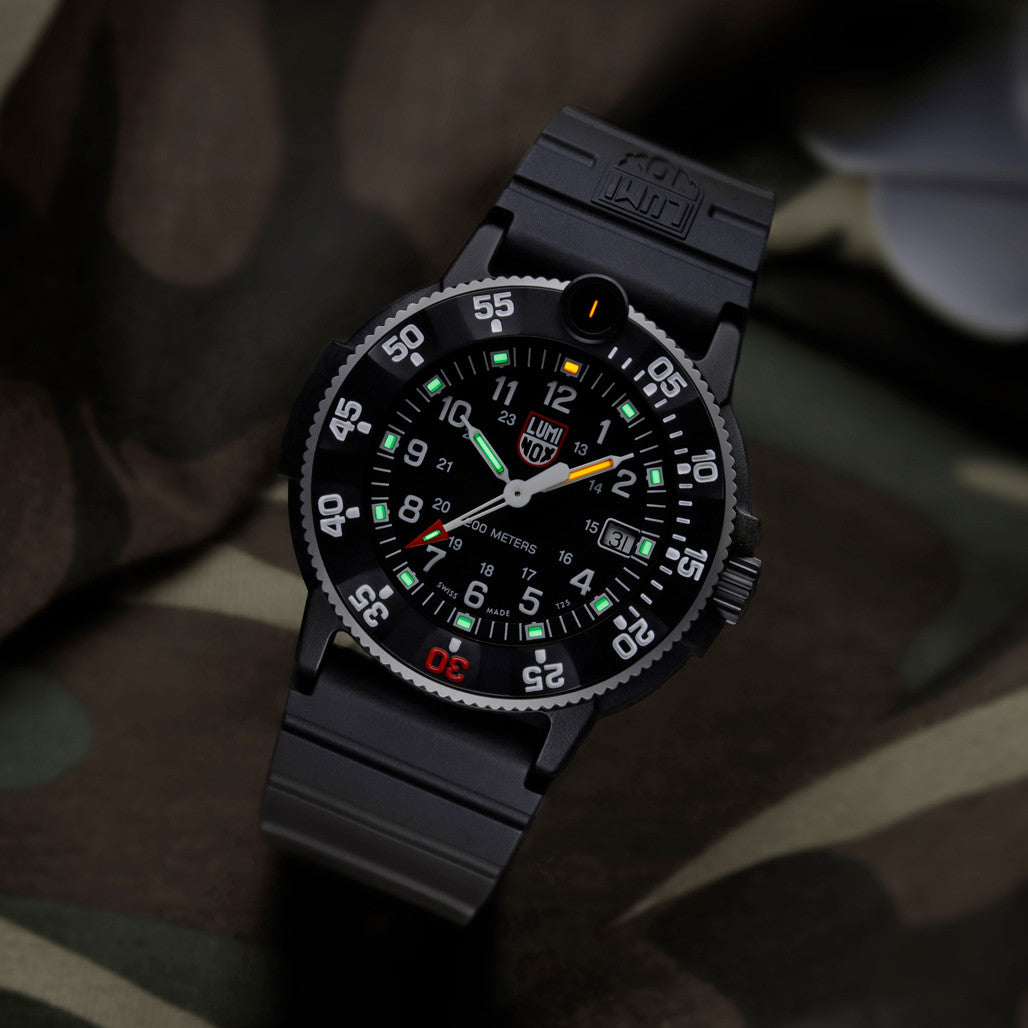イ*ド様 Luminox 3001 Luminox Navy SEAL Original 3001 Heritage Tritium Watch #XS.3001.H