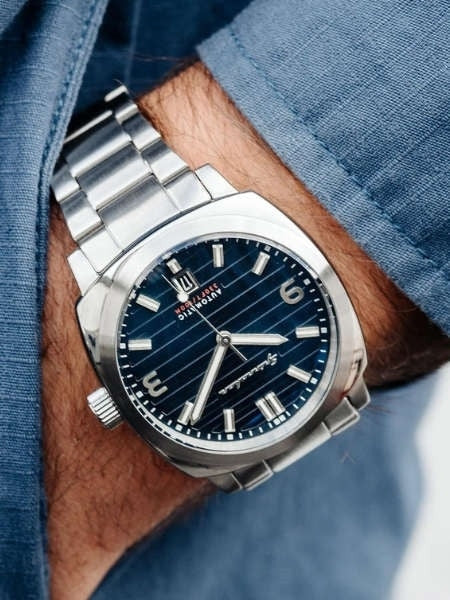 Spinnaker Hull Automatic Sports Watch with 42mm Case and Textured Dial #SP-5073-22