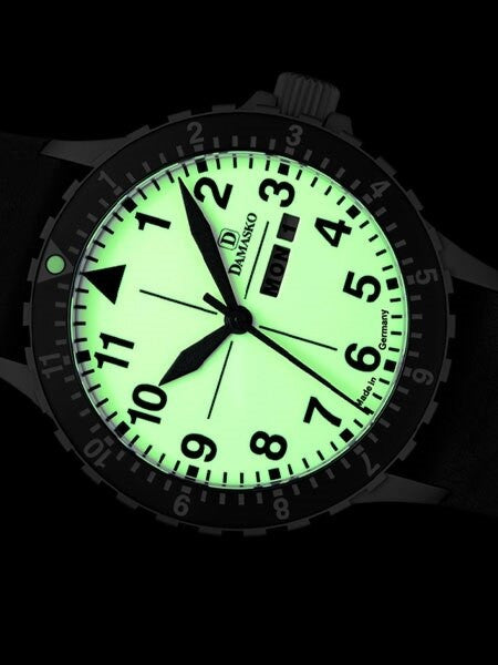 Damasko Swiss ETA Automatic with a Rotating 12-Hour Bezel and Fully Luminous Dial #DA47