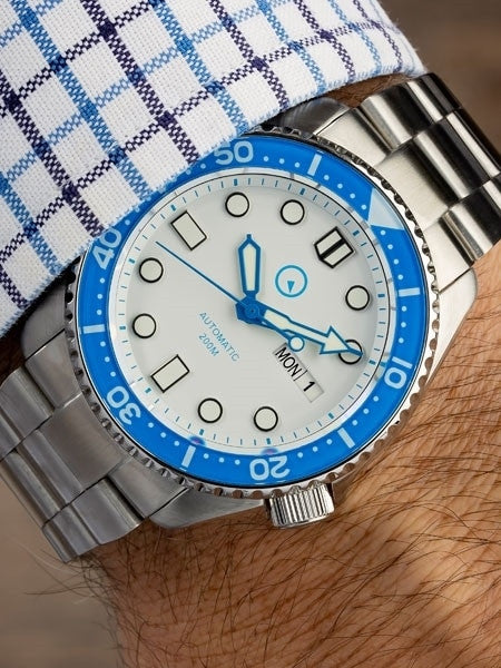 Islander Automatic Dive Watch with Solid-Link Bracelet, AR Sapphire Crystal, and Luminous Sapphire Bezel Insert #ISL-10