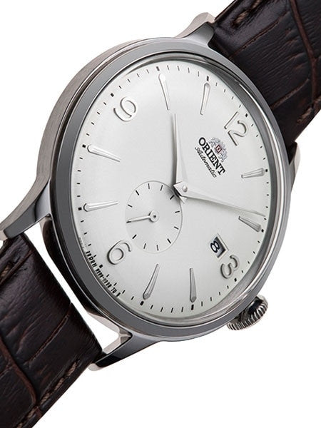 ORIENT ホワイトレザー アナログ腕時計 Orient Bambino Small Seconds Automatic Watch with White Dial and