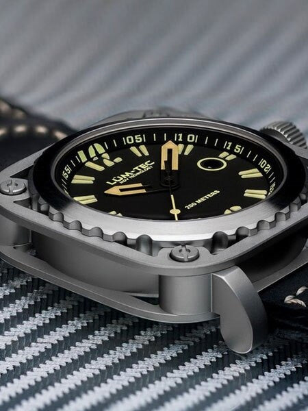 Lum-Tec G1 Watch with Sapphire Crystal and Skeletal Case Design #G1-Vintage