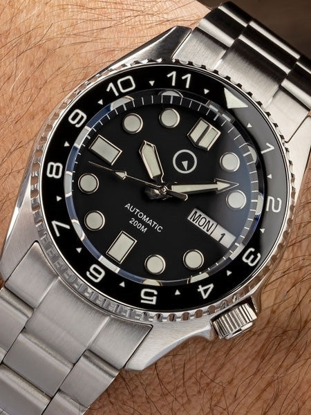 Islander 38mm Automatic Dive Watch with Solid-Link Bracelet, AR Sapphire Crystal, and Luminous Dual-Time Ceramic Bezel Insert #ISL-20