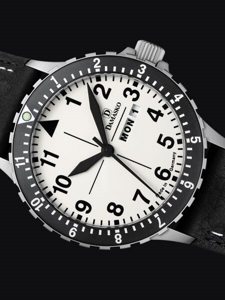 Damasko Swiss ETA Automatic with a Rotating 12-Hour Bezel and Fully Luminous Dial #DA47