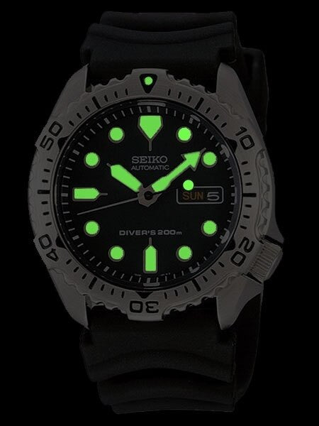 Seiko Automatic Black Dial 200M Dive Watch with Rubber Dive Strap