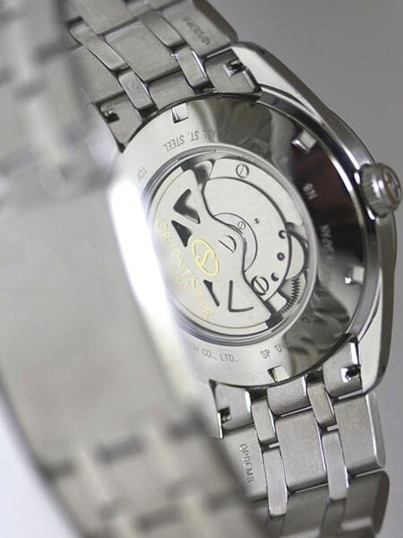 Orient Star Standard-Date Automatic with Sapphire Crystal and Carbon Fiber Dial #DV02002B