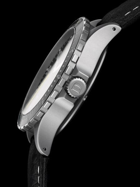 Damasko Swiss ETA Automatic with a Rotating 12-Hour Bezel and Stainless Steel Case #DA46