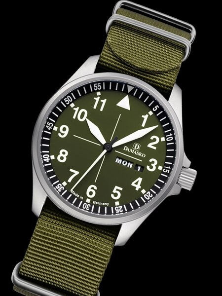 Damasko Swiss ETA Automatic with a 42mm Bead-Blasted Case, Green Dial #DH3.0