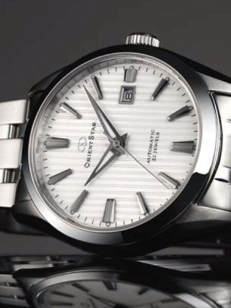 Orient Star Standard-Date Automatic Watch with Sapphire Crystal and SAR Coating #DV02003W