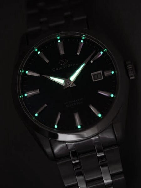Orient Star Standard-Date Automatic with Sapphire Crystal and Carbon Fiber Dial #DV02002B