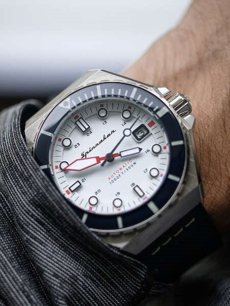 Spinnaker Dumas Automatic 300 Meter Dive Watch with Stainless Steel Mesh Bracelet #SP-5081-33
