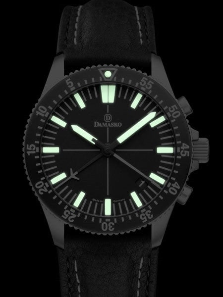 Damasko 42mm Chronograph with a Unique 60-Minute Stopwatch Function #DC82