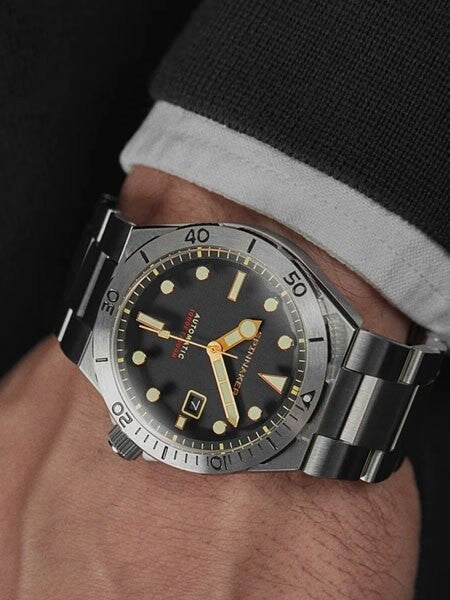 Spinnaker Boettger 300 Meter Hi-Beat Automatic Dive Watch with Stainless Steel Unique Black Dial #SP-5083-11