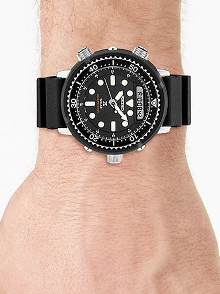 Seiko "Arnie" Prospex Tuna Dive Watch with Solar Movement and 47.5mm Case #SNJ025