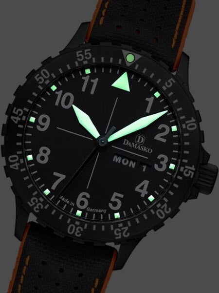 Damasko Swiss ETA Automatic with a Rotating 60-Minute Bezel and Black ion plated SS Case #DA42