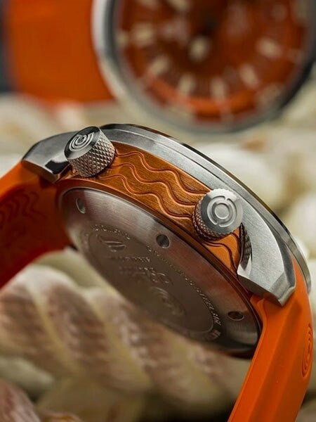 Ocean Crawler 600-Meter Paladino WaveMaker Swiss Automatic Dive Watch with Inner Rotating Bezel #1333