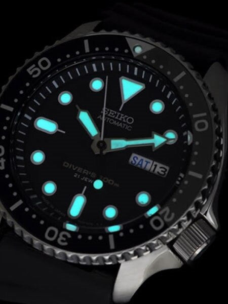 Seiko Automatic Dive Watch with Offset Crown and Rubber Dive Strap #SKX007J
