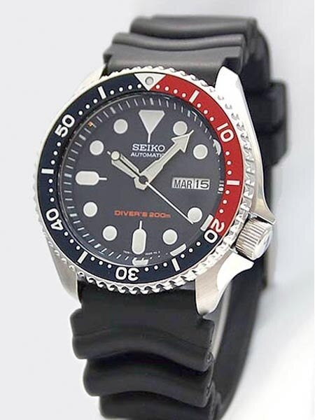 Scratch and Dent - Seiko Automatic Dive Watch with Offset Crown and Rubber Dive Strap #SKX009K1 3