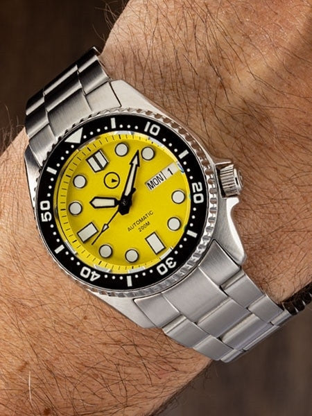 Islander 38mm Automatic Dive Watch with Solid-Link Bracelet, AR Sapphire Crystal, and Luminous Ceramic Bezel Insert #ISL-23