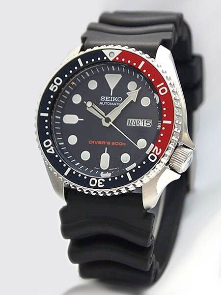 Scratch and Dent - Seiko Automatic Dive Watch with Offset Crown and Rubber Dive Strap #SKX009K1 5