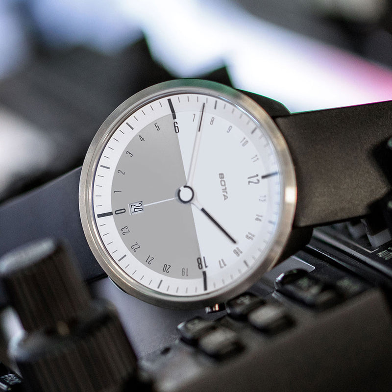BOTTA TRES 24 Three Hand 24-Hour Swiss Quartz Watch with a 40mm Titanium Case #481910