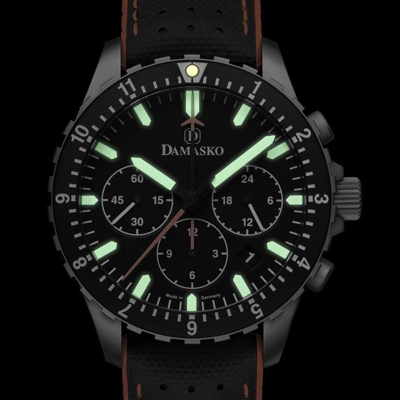 Damasko 42mm Chronograph with a Stopwatch and a 12-hour Totalizer #DC86