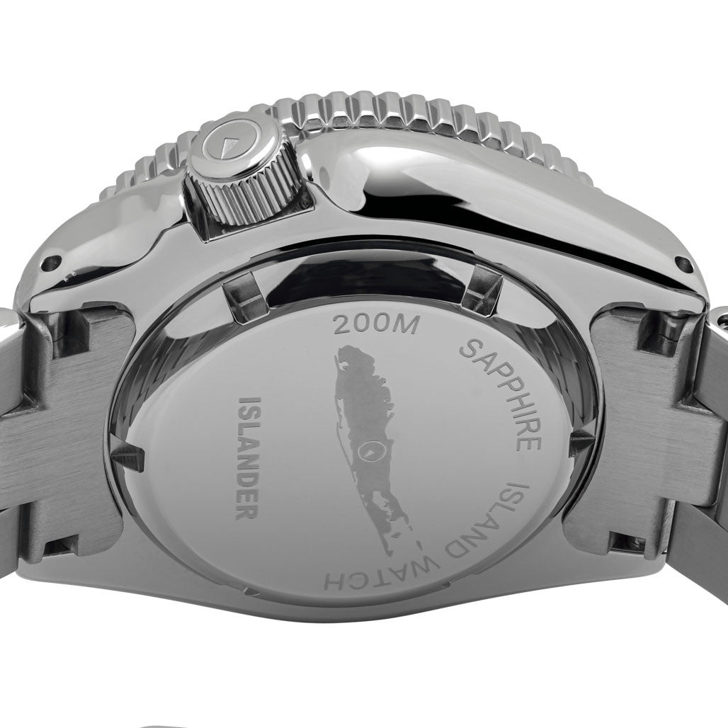 北海道石　56×31×22mm Islander Automatic Dive Watch with a double domed AR sapphire
