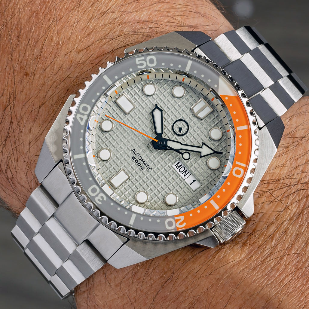 Islander Automatic Dive Watch with AR double-dome sapphire crystal